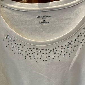 Studio Works 2XL white top with silver studs